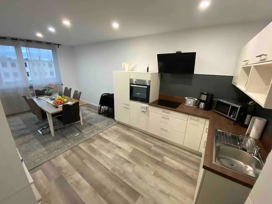 Apartment City Sued- 5 Zimmer_15 Personen _ Komplett_Eingerichtet 함브루크
